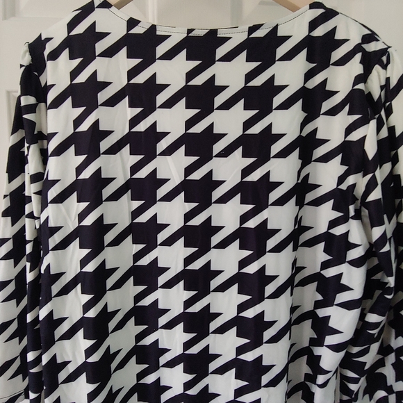 EUC Plus Size Reborn Collection Houndstooth Empire Waist Tunic - Size 2X - Picture 9 of 9